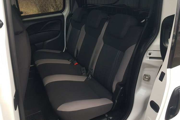 Fiat Doblo MAXI 5 OSÓB DŁUGI KLIMA 2 xDRZWI BOCZNE PRZESUWNE I-WŁAŚCICIEL zdjęcie 7