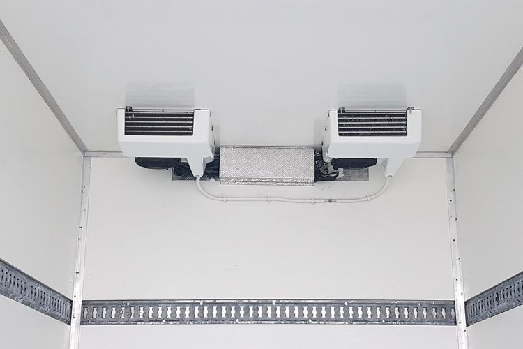 Mercedes Sprinter CHŁODNIA IZOTERMA 8EP AGREGAT ZANOTTI 4.22x2.15x2.30 KLIMA 314 CDI zdjęcie 18