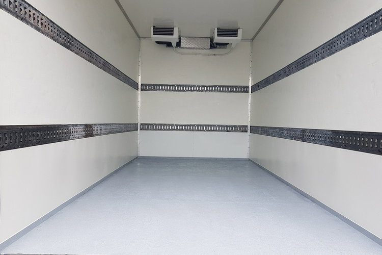 Mercedes Sprinter CHŁODNIA IZOTERMA 8EP AGREGAT ZANOTTI 4.22x2.15x2.30 KLIMA 314 CDI zdjęcie 24