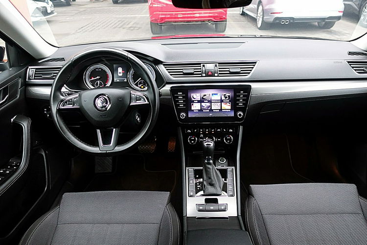 Skoda Superb 4x4 272 KM STYLE+DSG GWARANCJA 1wł Kraj Bezwypad F23% 4x2 zdjęcie 13