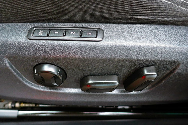 Skoda Superb 4x4 272 KM STYLE+DSG GWARANCJA 1wł Kraj Bezwypad F23% 4x2 zdjęcie 19