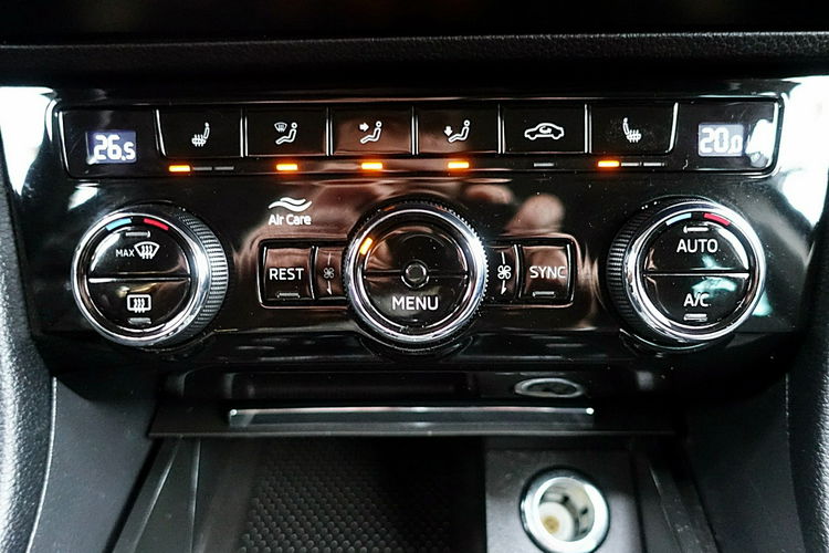 Skoda Superb 4x4 272 KM STYLE+DSG GWARANCJA 1wł Kraj Bezwypad F23% 4x2 zdjęcie 26