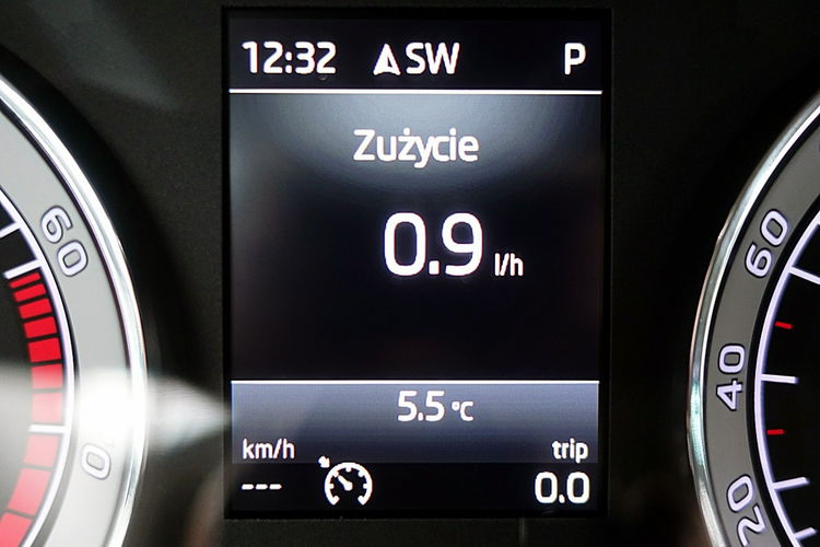 Skoda Superb 4x4 272 KM STYLE+DSG GWARANCJA 1wł Kraj Bezwypad F23% 4x2 zdjęcie 48