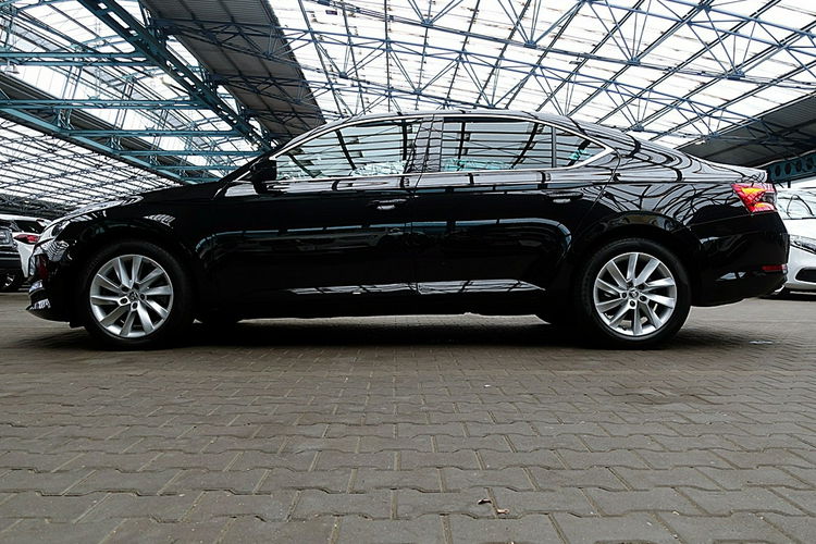 Skoda Superb 4x4 272 KM STYLE+DSG GWARANCJA 1wł Kraj Bezwypad F23% 4x2 zdjęcie 6