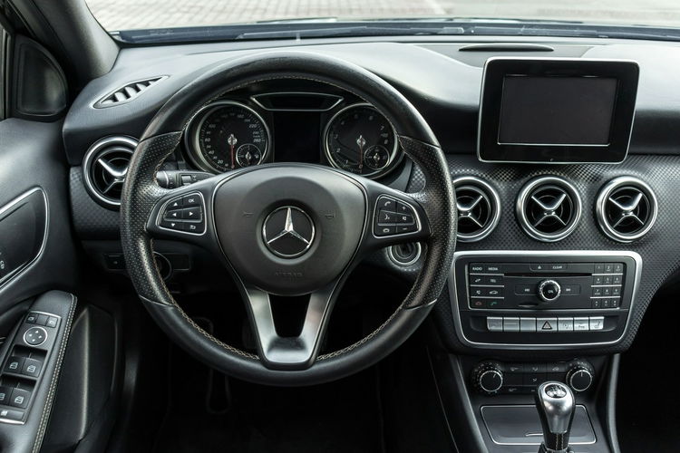 Mercedes A 160 1.6_Benzyna_102KM_122 tyś. km zdjęcie 16