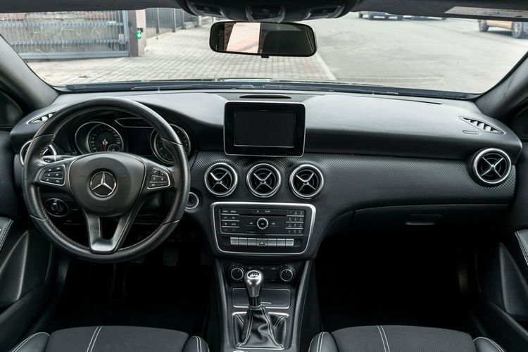 Mercedes A 160 1.6_Benzyna_102KM_122 tyś. km zdjęcie 17