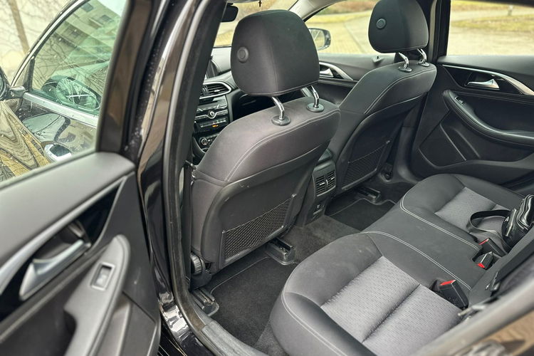 Infiniti Q30 2.2 DIESEL - Bogata wersja - 114 tys km zdjęcie 19