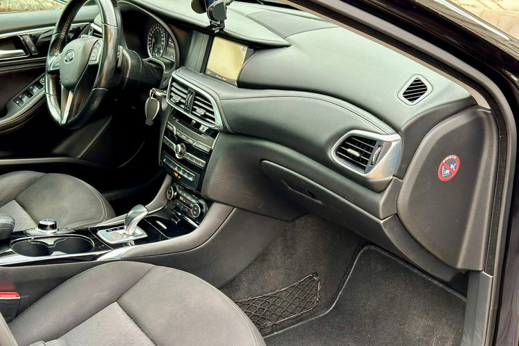 Infiniti Q30 2.2 DIESEL - Bogata wersja - 114 tys km zdjęcie 7