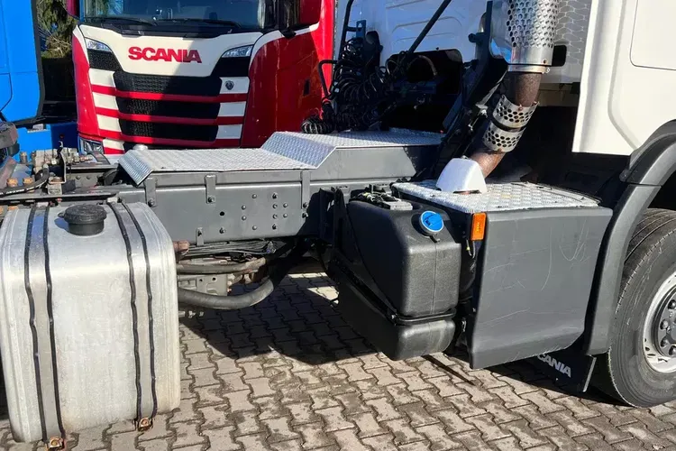 SCANIA XT g450 4x4 NG z hydrauliką nowy model kabina syp. z Niemiec zdjęcie 23