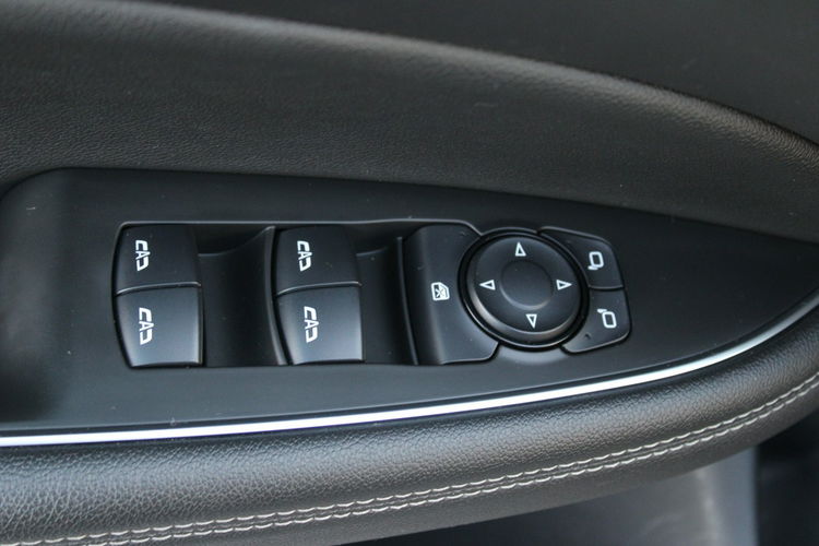 Opel Insignia INNOVATION 170HP F-vat Salon Polska Gwarancja zdjęcie 16