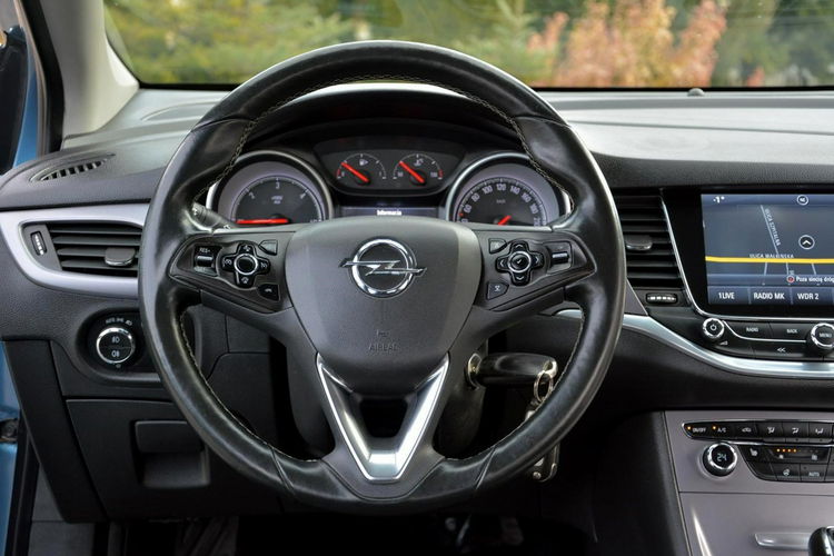 Opel Astra Xenon Ledy Duża Navi Klimatronic Grz. kierownica As. Pasa 2xParktr. zdjęcie 23