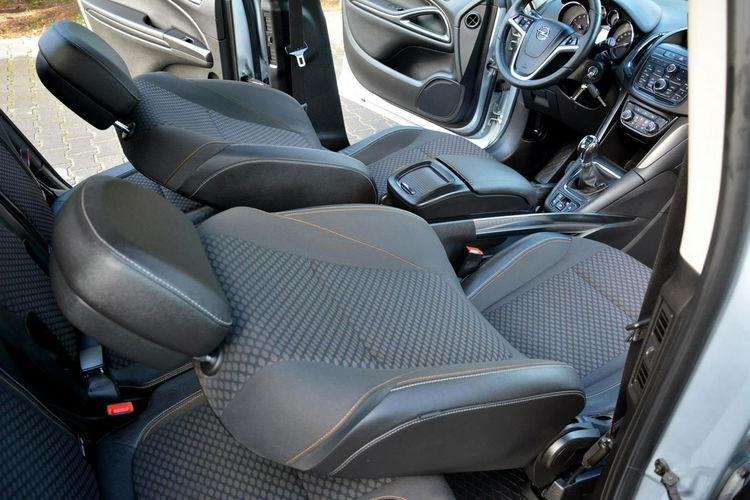 Opel Zafira 1.4T(140KM) Duza Navi pól-Skóry Park Assist 7-Foteli 2xParktronik zdjęcie 19
