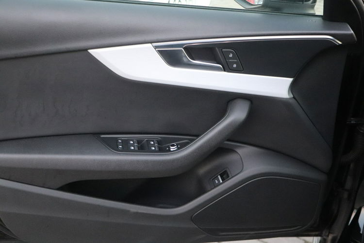 Audi A4 ,  S-LINE,  AUTOMAT,  zarejestrowany zdjęcie 10