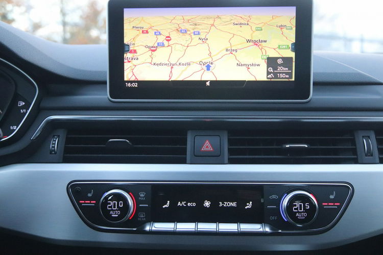 Audi A4 ,  S-LINE,  AUTOMAT,  zarejestrowany zdjęcie 23