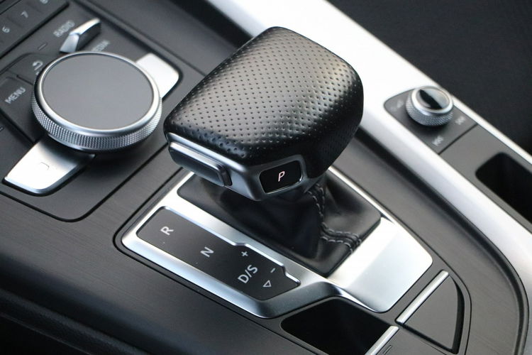 Audi A4 ,  S-LINE,  AUTOMAT,  zarejestrowany zdjęcie 8