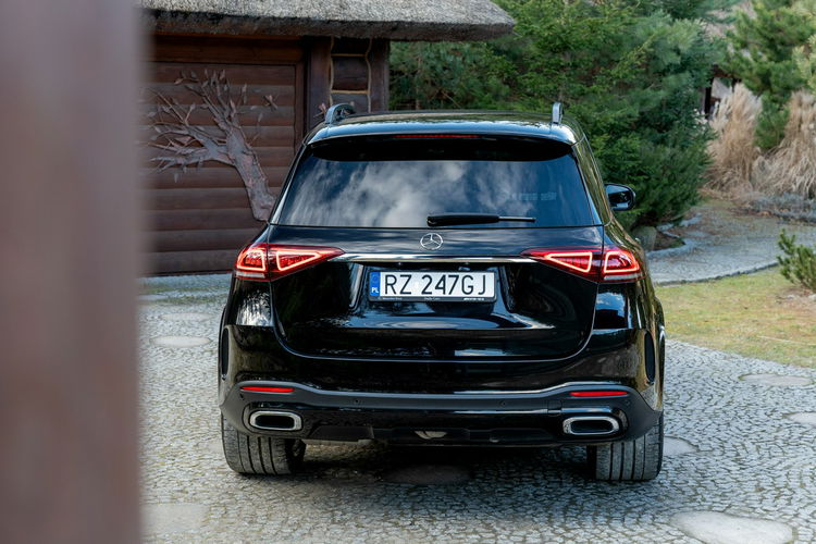 Mercedes GLE 300 7 osobowy / 300D 4MATIC / Faktura / Gwarancja / 2 komplety kół zdjęcie 17