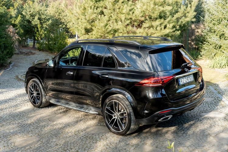 Mercedes GLE 300 7 osobowy / 300D 4MATIC / Faktura / Gwarancja / 2 komplety kół zdjęcie 2