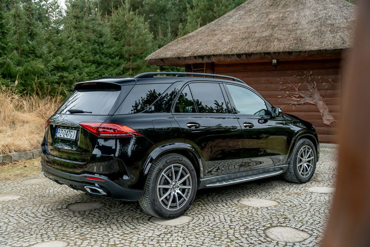 Mercedes GLE 300 7 osobowy / 300D 4MATIC / Faktura / Gwarancja / 2 komplety kół zdjęcie 35