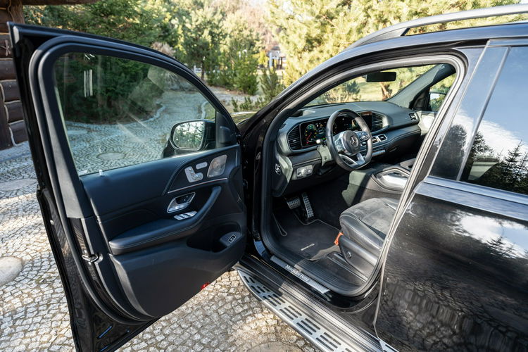 Mercedes GLE 300 7 osobowy / 300D 4MATIC / Faktura / Gwarancja / 2 komplety kół zdjęcie 45