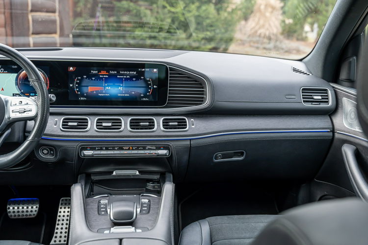Mercedes GLE 300 7 osobowy / 300D 4MATIC / Faktura / Gwarancja / 2 komplety kół zdjęcie 67