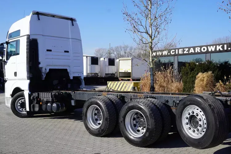 MAN TGX 35.580 E6 8x4/4 - rama do zabudowy 8.8m zdjęcie 7