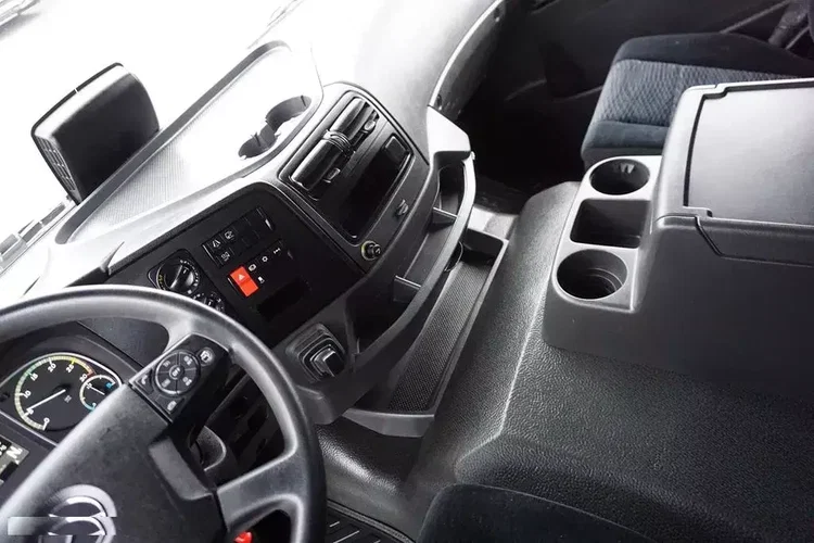 Mercedes ATEGO / 1630 / ACC / E 6 / FIRANKA / 18 PALET / ŁAD. 8880 KG zdjęcie 9