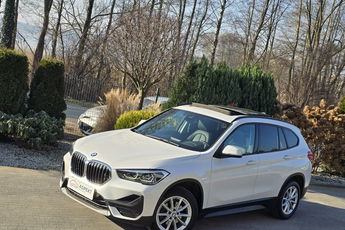 BMW X1 2.0D sDrive18d / Panorama / Bezwypadkowa / Serwisowana w ASO