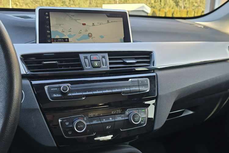 BMW X1 2.0D sDrive18d / Panorama / Bezwypadkowa / Serwisowana w ASO zdjęcie 14