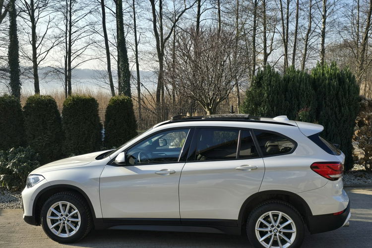 BMW X1 2.0D sDrive18d / Panorama / Bezwypadkowa / Serwisowana w ASO zdjęcie 23