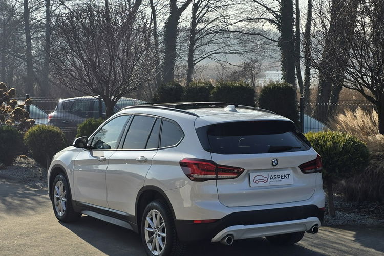 BMW X1 2.0D sDrive18d / Panorama / Bezwypadkowa / Serwisowana w ASO zdjęcie 26