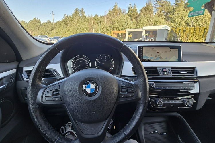BMW X1 2.0D sDrive18d / Panorama / Bezwypadkowa / Serwisowana w ASO zdjęcie 7
