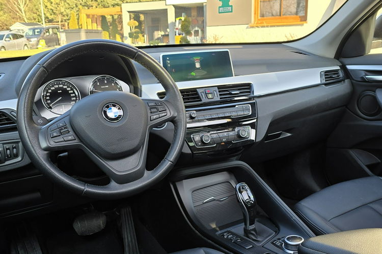 BMW X1 2.0D sDrive18d / Panorama / Bezwypadkowa / Serwisowana w ASO zdjęcie 9
