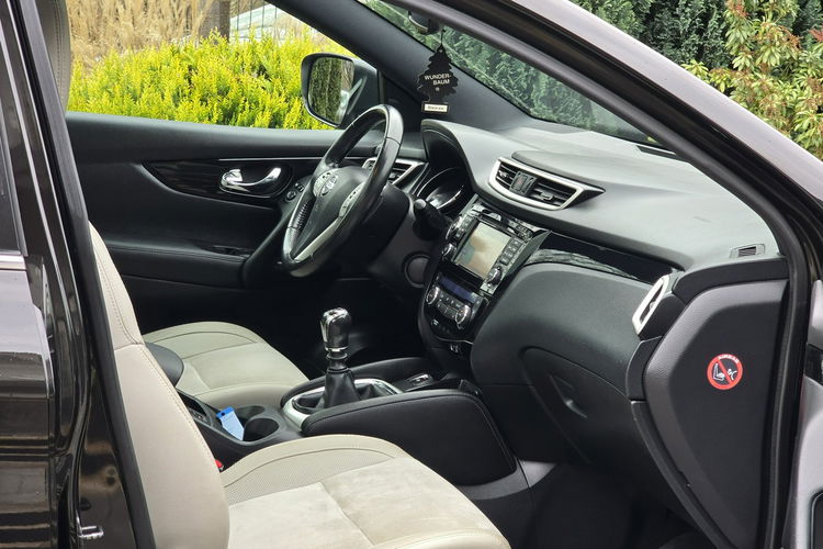 Nissan Qashqai 1.2 DIG-T TEKNA / Salon PL / Bezwypadkowy / ZADBANY zdjęcie 9