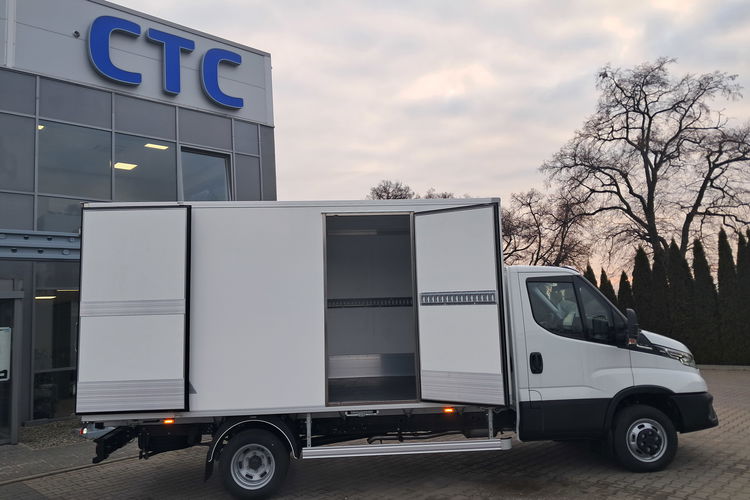 IVECO Daily 50C18HA8Z zdjęcie 11