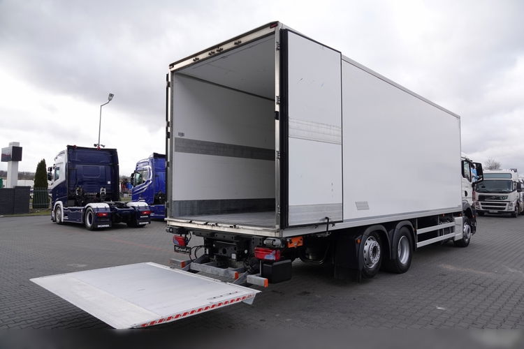 MAN TGS 26.360 / 6x2 / CHŁODNIA -8.2 M / AGREGAT CARRIER SUPRA 850 / WINDA ZAŁADOWCZA / BOCZNE DRZWI / 2022 ROK / PO KONTRAKCIE SERWISOWYM  zdjęcie 24