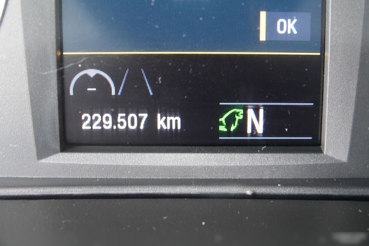 MAN TGS 26.360 / 6x2 / CHŁODNIA -8.2 M / AGREGAT CARRIER SUPRA 850 / WINDA ZAŁADOWCZA / BOCZNE DRZWI / 2022 ROK / PO KONTRAKCIE SERWISOWYM  zdjęcie 52