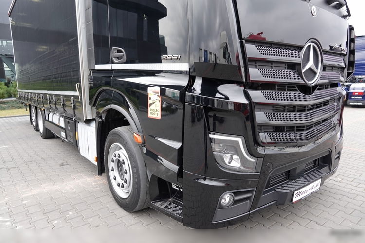 Mercedes ACTROS 2551 / 6x2 / FIRANKA - 7.8 m / SOLÓWKA / PODNOSZONY DACH / 2023 ROK / KLIMA POSTOJOWA / PO ZŁOTYM KONTRAKCIE SERWISOWYM / zdjęcie 11