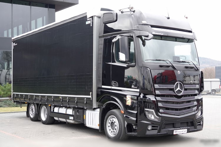 Mercedes ACTROS 2551 / 6x2 / FIRANKA - 7.8 m / SOLÓWKA / PODNOSZONY DACH / 2023 ROK / KLIMA POSTOJOWA / PO ZŁOTYM KONTRAKCIE SERWISOWYM / zdjęcie 2