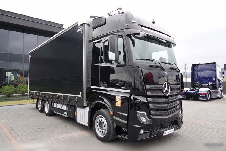 Mercedes ACTROS 2551 / 6x2 / FIRANKA - 7.8 m / SOLÓWKA / PODNOSZONY DACH / 2023 ROK / KLIMA POSTOJOWA / PO ZŁOTYM KONTRAKCIE SERWISOWYM / zdjęcie 3