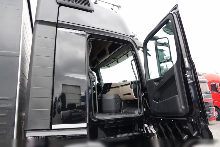 Mercedes ACTROS 2551 / 6x2 / FIRANKA - 7.8 m / SOLÓWKA / PODNOSZONY DACH / 2023 ROK / KLIMA POSTOJOWA / PO ZŁOTYM KONTRAKCIE SERWISOWYM / zdjęcie 46