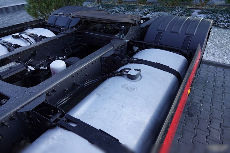 Volvo FH 500 / I-SAVE / XXL / KLIMA POSTOJOWA / NOWY MODEL / OPONY 100 % / PO ZŁOTYM KONTRAKCIE SERWISOWYM zdjęcie 13