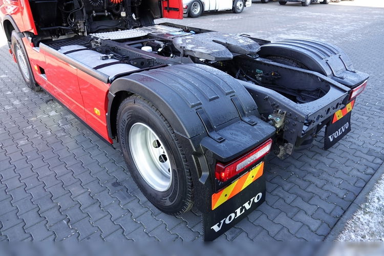 Volvo FH 500 / I-SAVE / XXL / KLIMA POSTOJOWA / NOWY MODEL / OPONY 100 % / PO ZŁOTYM KONTRAKCIE SERWISOWYM zdjęcie 15
