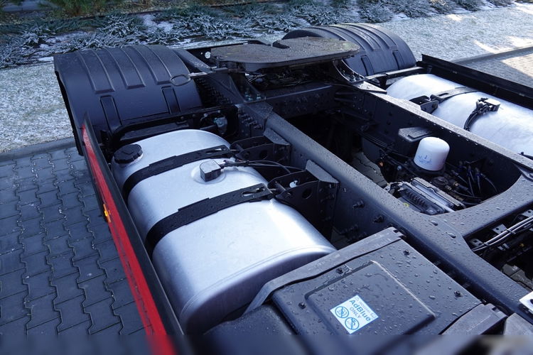 Volvo FH 500 / I-SAVE / XXL / KLIMA POSTOJOWA / NOWY MODEL / OPONY 100 % / PO ZŁOTYM KONTRAKCIE SERWISOWYM zdjęcie 18