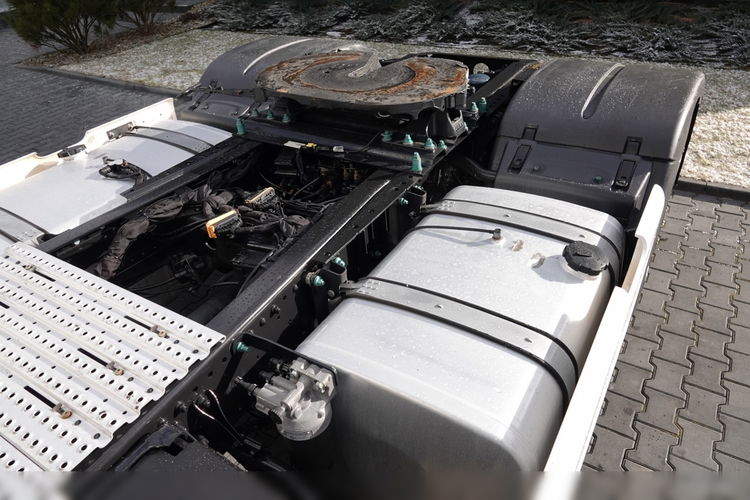 MAN TGX 18.470 / RETARDER / CAŁY NA PODUSZKACH / NOWY MODEL / GM / OPONY 100% / PO KONTRAKCIE SERWISOWYM zdjęcie 11