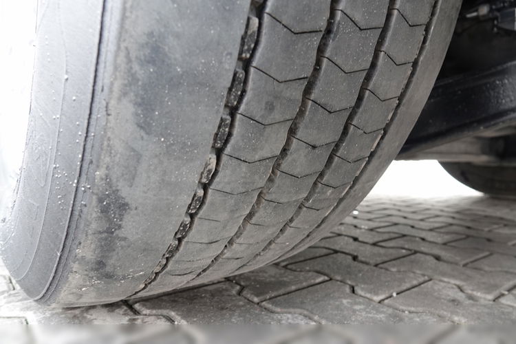 MAN TGX 18.470 / RETARDER / CAŁY NA PODUSZKACH / NOWY MODEL / GM / OPONY 100% / PO KONTRAKCIE SERWISOWYM zdjęcie 16