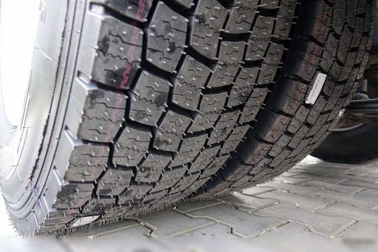 MAN TGX 18.470 / RETARDER / CAŁY NA PODUSZKACH / NOWY MODEL / GM / OPONY 100% / PO KONTRAKCIE SERWISOWYM zdjęcie 18
