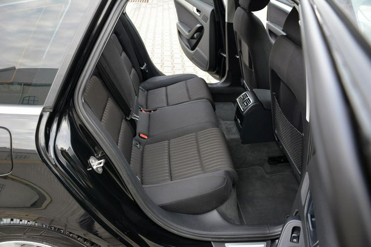 Audi A4 2.0TDI(143KM) Navi MMI Klimatronic Parktronic Chrom Aso zdjęcie 17