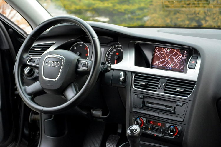 Audi A4 2.0TDI(143KM) Navi MMI Klimatronic Parktronic Chrom Aso zdjęcie 24