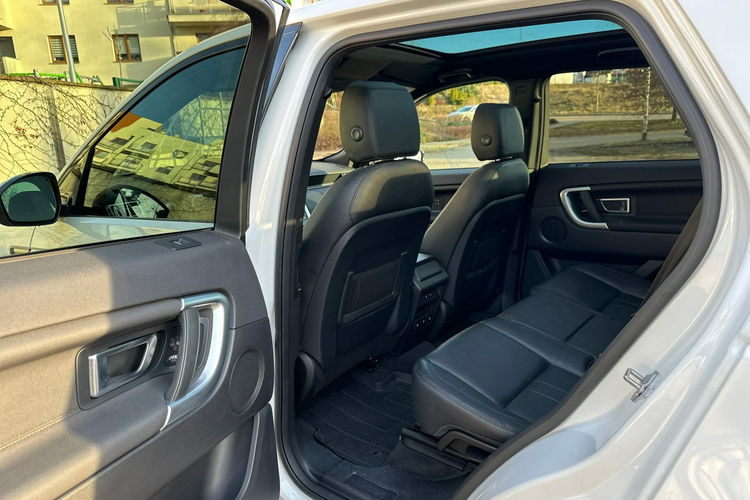 Land Rover Discovery Sport 4x4 HSE Luxury Meridian zdjęcie 19