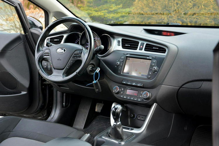 Cee'd 1.4(100KM) Ledy Navi Kamera Klimatronic Parktronic Serwis Kia zdjęcie 22
